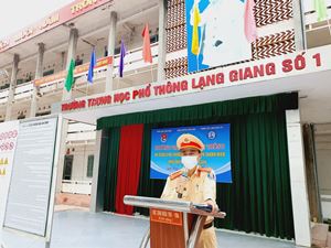 Lạng Giang - Bắc Giang: Tuyên truyền an toàn giao thông cho hơn 1.800 học sinh